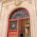 De Pourtales Aparthotel 5*